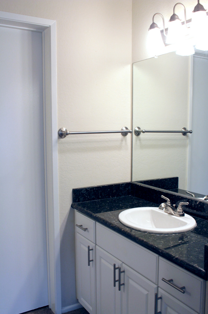 Thank you for viewing our 2 bedroom apartment 1 at Huntington Creek Apartments in the city of Huntington Beach.